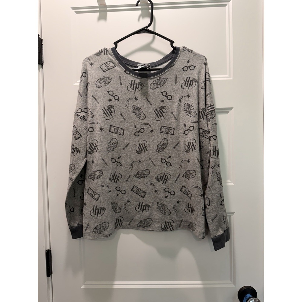 Harry Potter Wizarding World Lounge Top Shirt Gray & Black Soft & Comfy M